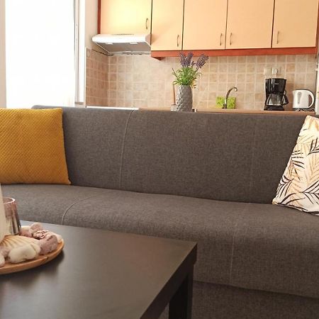 Cozy Flat Close To The Airport/Port And Center Nea Alikarnassos 외부 사진